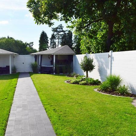 Bil-Zenn Villa Bilzen Exteriör bild