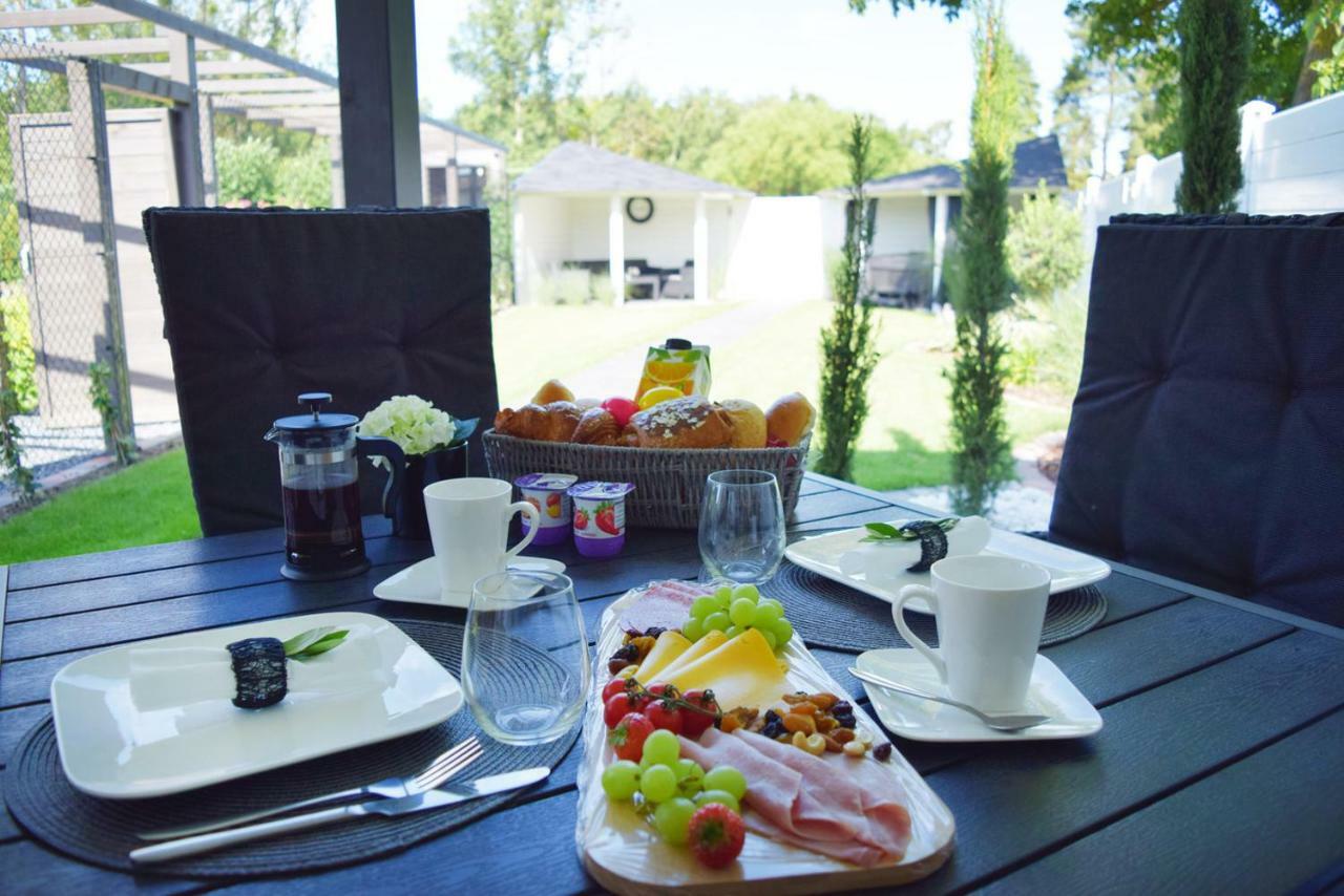 Bil-Zenn Villa Bilzen Exteriör bild
