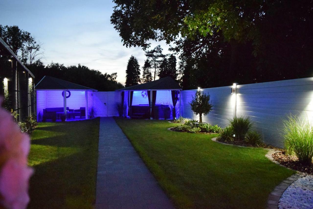 Bil-Zenn Villa Bilzen Exteriör bild