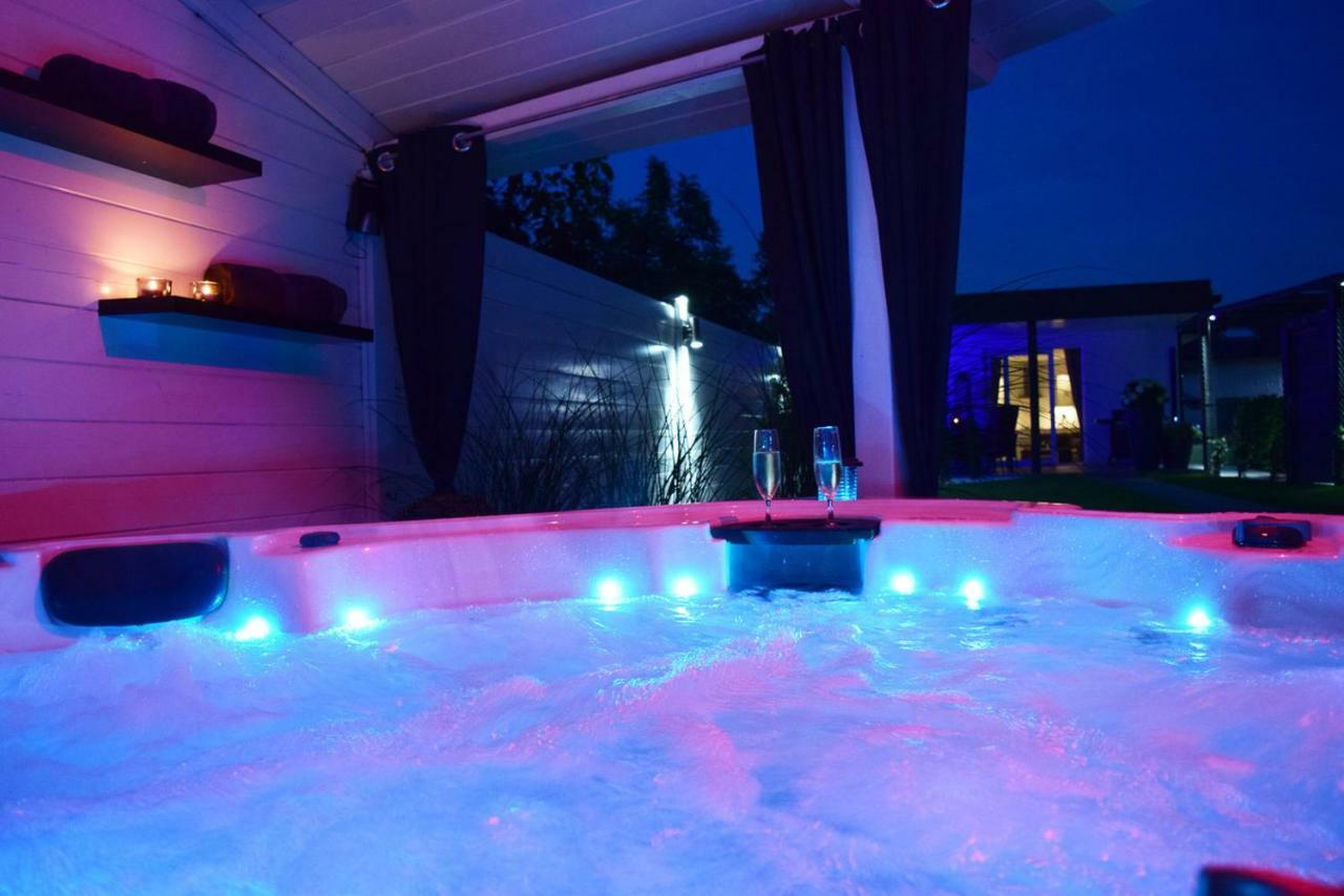 Bil-Zenn Villa Bilzen Exteriör bild